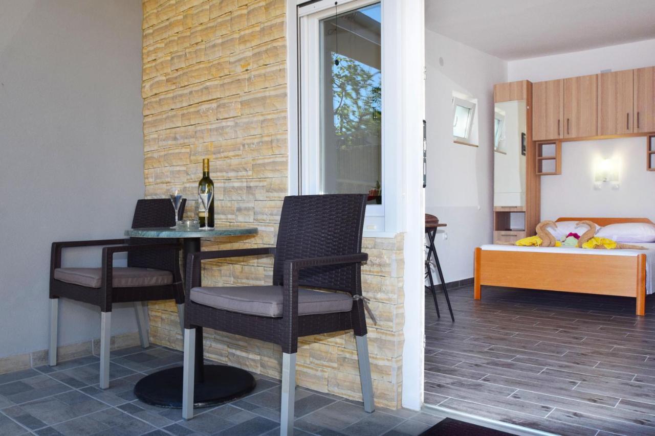 Holiday Home Zeljko,Marija & Jakov Starigrad Paklenica Exteriör bild