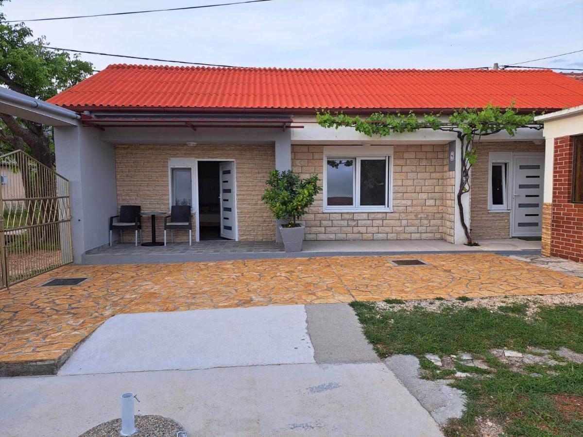 Holiday Home Zeljko,Marija & Jakov Starigrad Paklenica Exteriör bild
